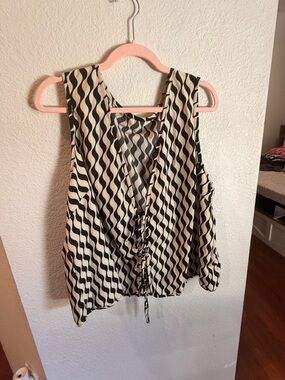 SHEIN Black and Cream Wave-Print Tie-Front Sleeveless Blouse